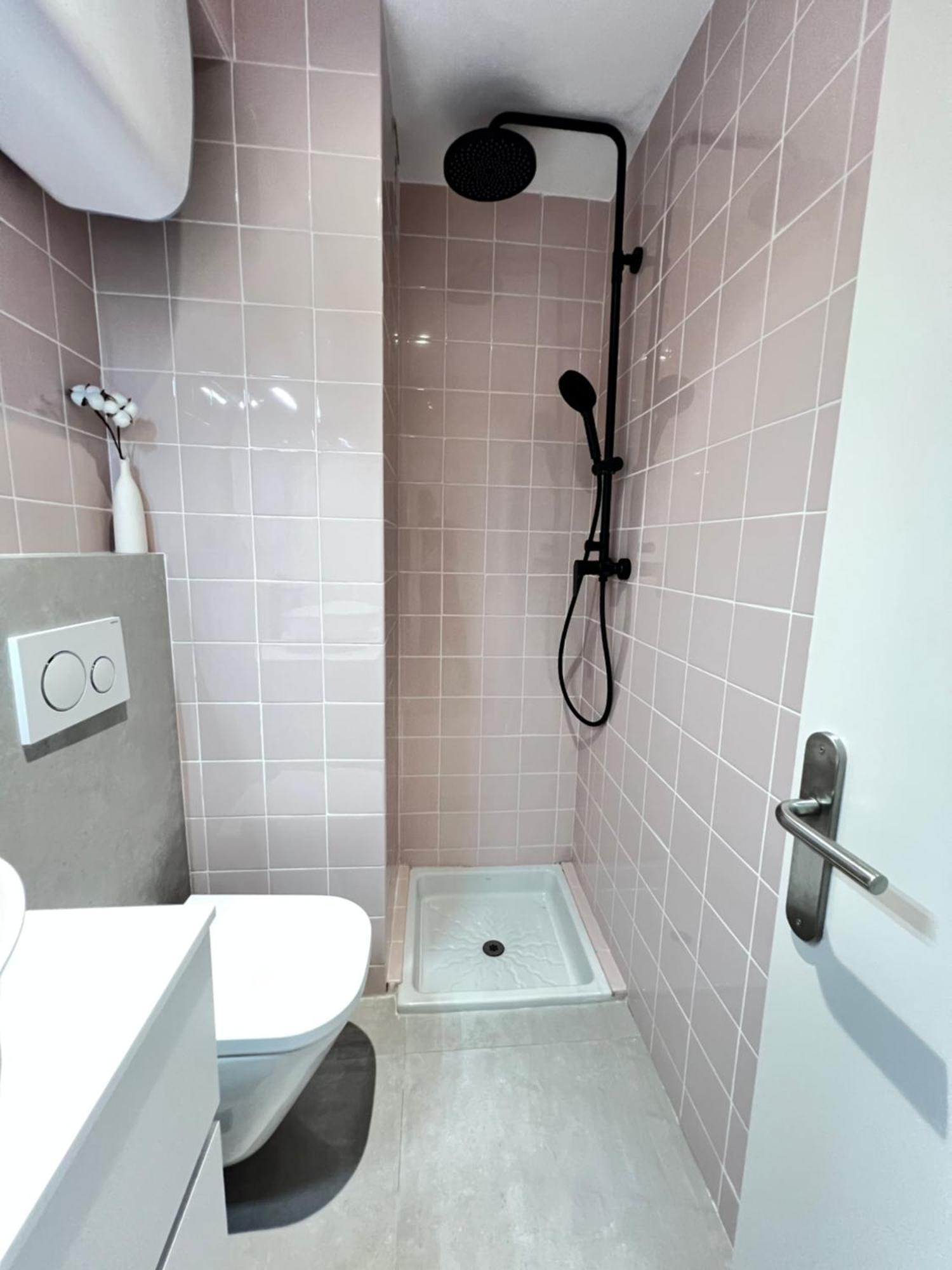 רוזס 3 Room Apartment, 500M To Beach, Swimming Pool, Nice Terrace מראה חיצוני תמונה